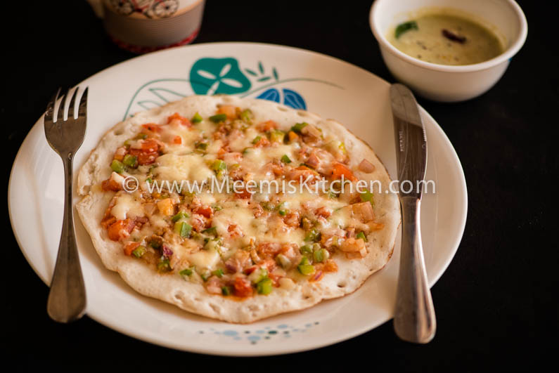 Pizza Dosa / Dosa with Pizza toppings