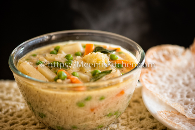 Vegetable stew / Kerala Style Vegetable Stew
