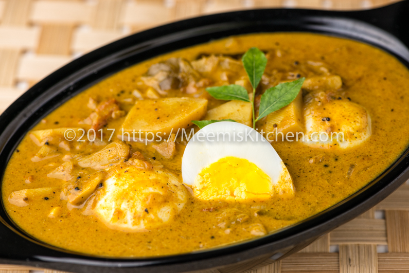 Egg Curry / Kerala Mutta curry / Egg Curry with Potatoes