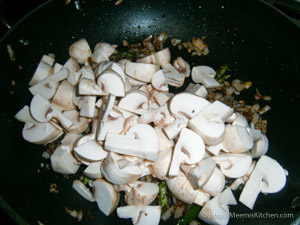 Mushroom Pepper Fry (Dry)