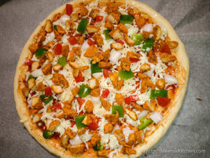 Chicken Tikka Pizza / HomeMade Chicken Pizza