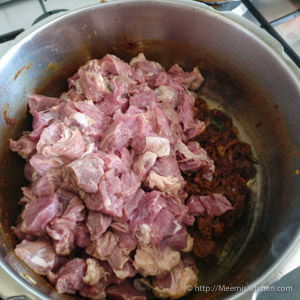 Beef ularthiyathu / Kerala Beef roast / Buffalo meat roast