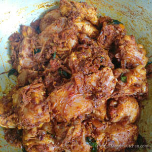 Chicken Masala Roast / Chicken Varattiyathu