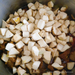 Pork Koorka Ularthiyathu / Pork Koorka Recipe