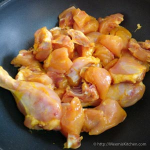 Kashmiri Butter Chicken / Kashmiri Chicken Curry