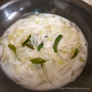 Olan / Kerala Sadya Style Olan / Ash Gourd Soup