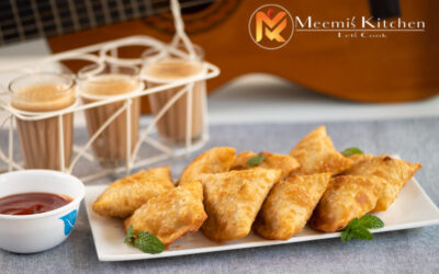 Samosas/ Vegetable Samosas/ Crispy Samosas